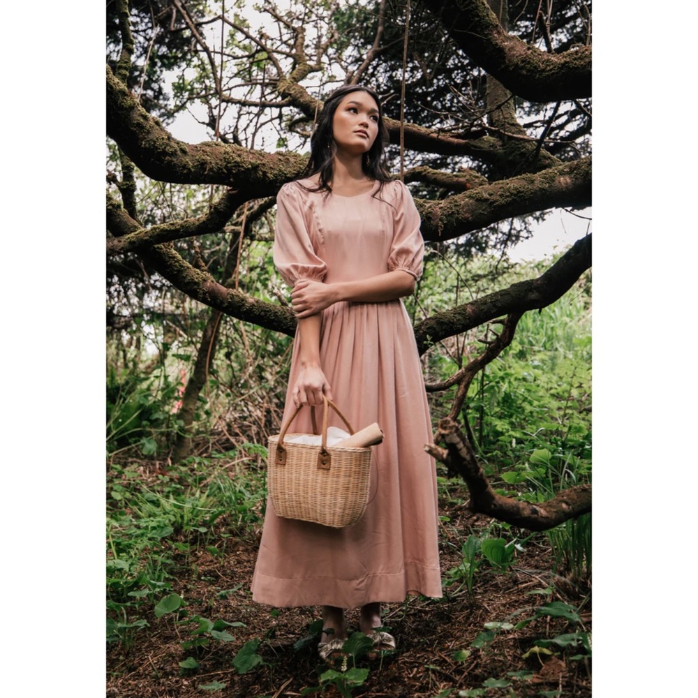 Elegant Pink Puff Sleeve Dress
